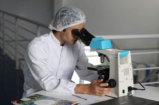 alasan memilih jurusan farmasi