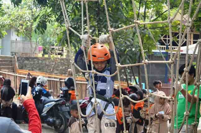 sekolah alam jakarta