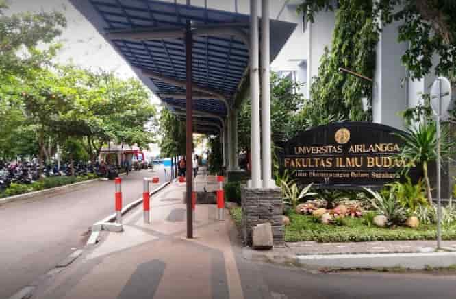 universitas terbaik di surabaya