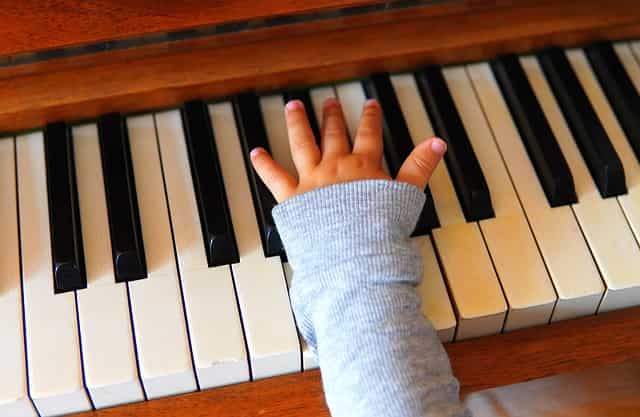 manfaat musik untuk anak