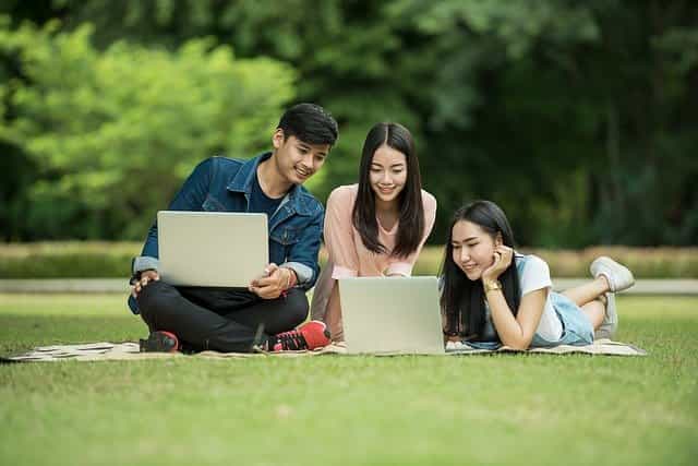 komunitas belajar bahasa