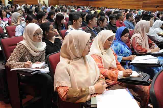 kuliah kelas internasional adalah