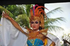 mengapa globalisasi dapat mempengaruhi budaya bangsa