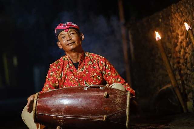 alat musik tradisional yang mudah dimainkan