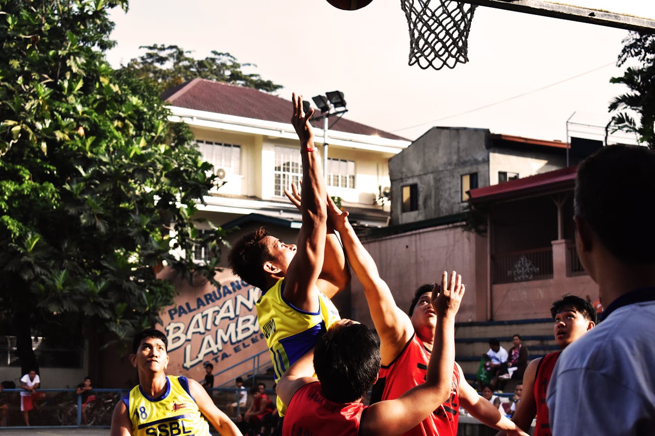 Gerak Dasar dalam Permainan Bola Basket
