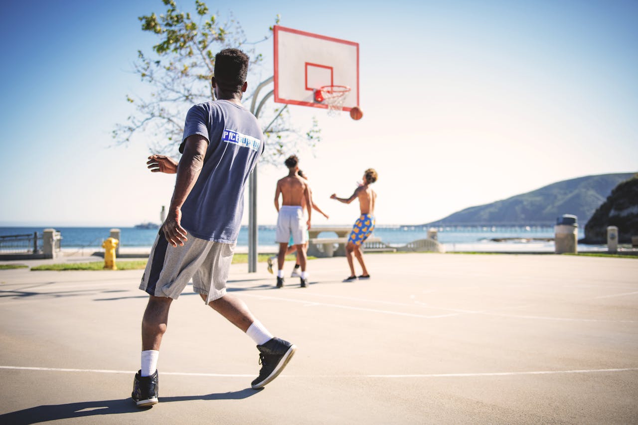 Gerak Dasar dalam Permainan Bola Basket