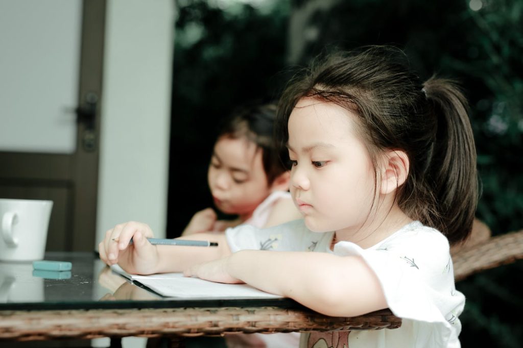 Belajar menulis anak SD